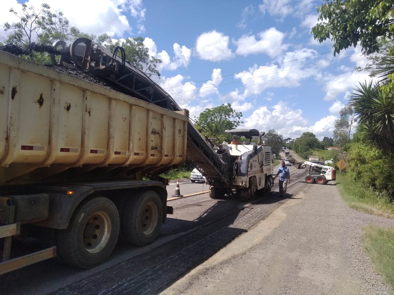 Ir para  <p><big>A Empresa Ga&uacute;cha de Rodovias (EGR) est&aacute; executando obras e interven&ccedil;&otilde;es em nove trechos estrat&eacute;gicos para qualificar a malha vi&aacute;ria do Rio Grande do Sul, o que...